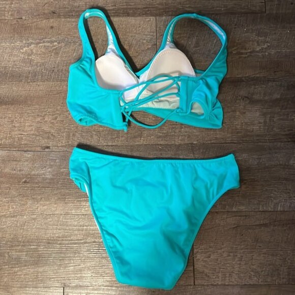 Venus two piece bikini top and bikini bottoms - Picture 3 of 3